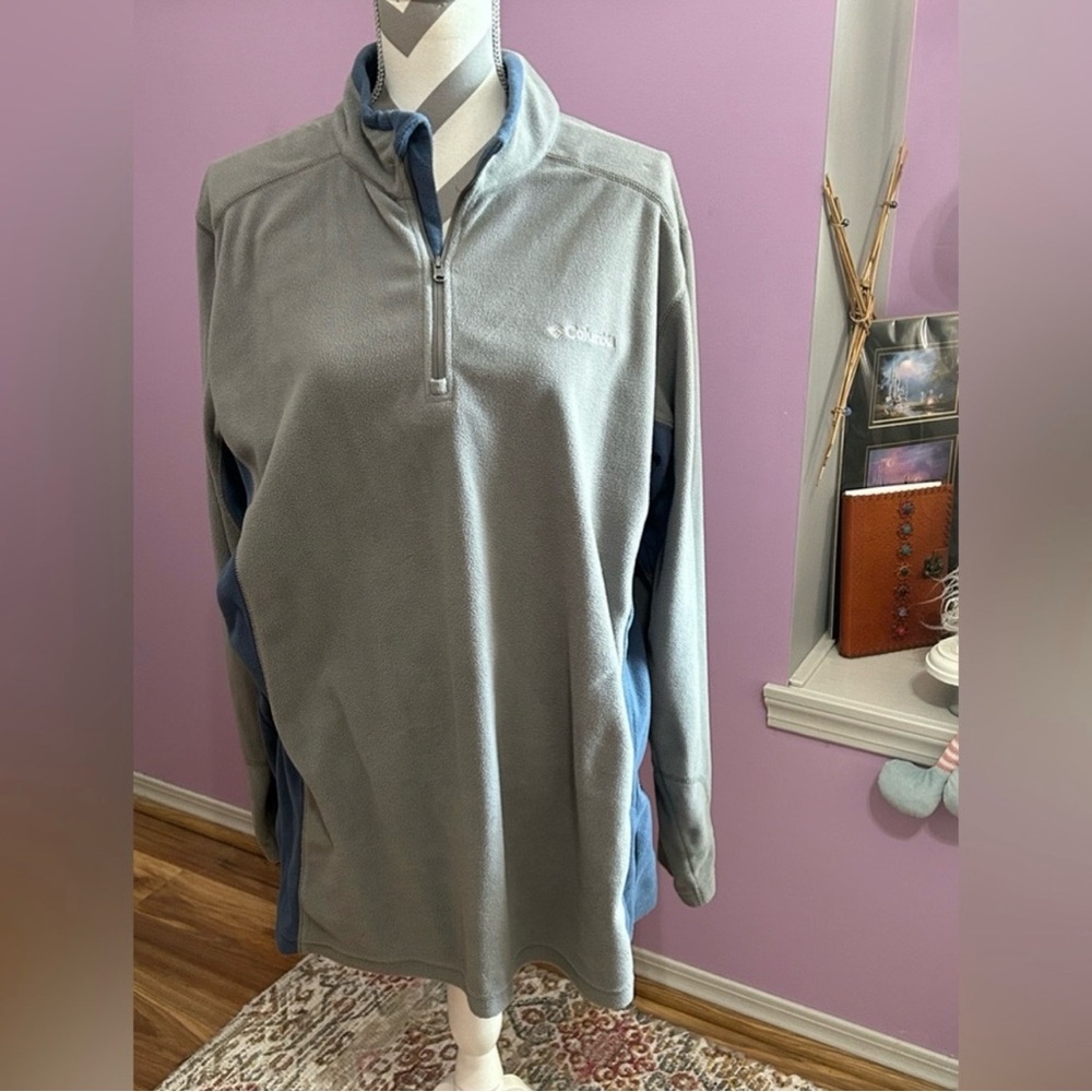 Columbia Men's Zip-Up Sweater in Gray and Blue